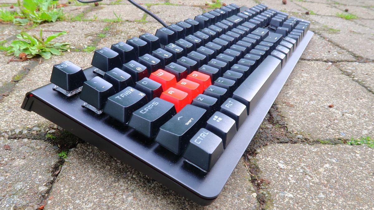 TEST: HP Omen 1100 Gamer.no TEST: HP Omen Sequencer Gamer.no